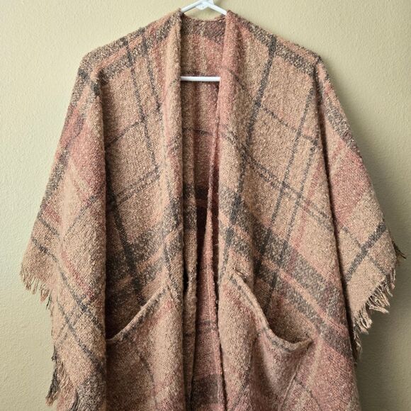 EMANUEL GERALDO Women Plaid Blanket Poncho Shawl Pockets Fluffy Knit Multi Color - Picture 6 of 10